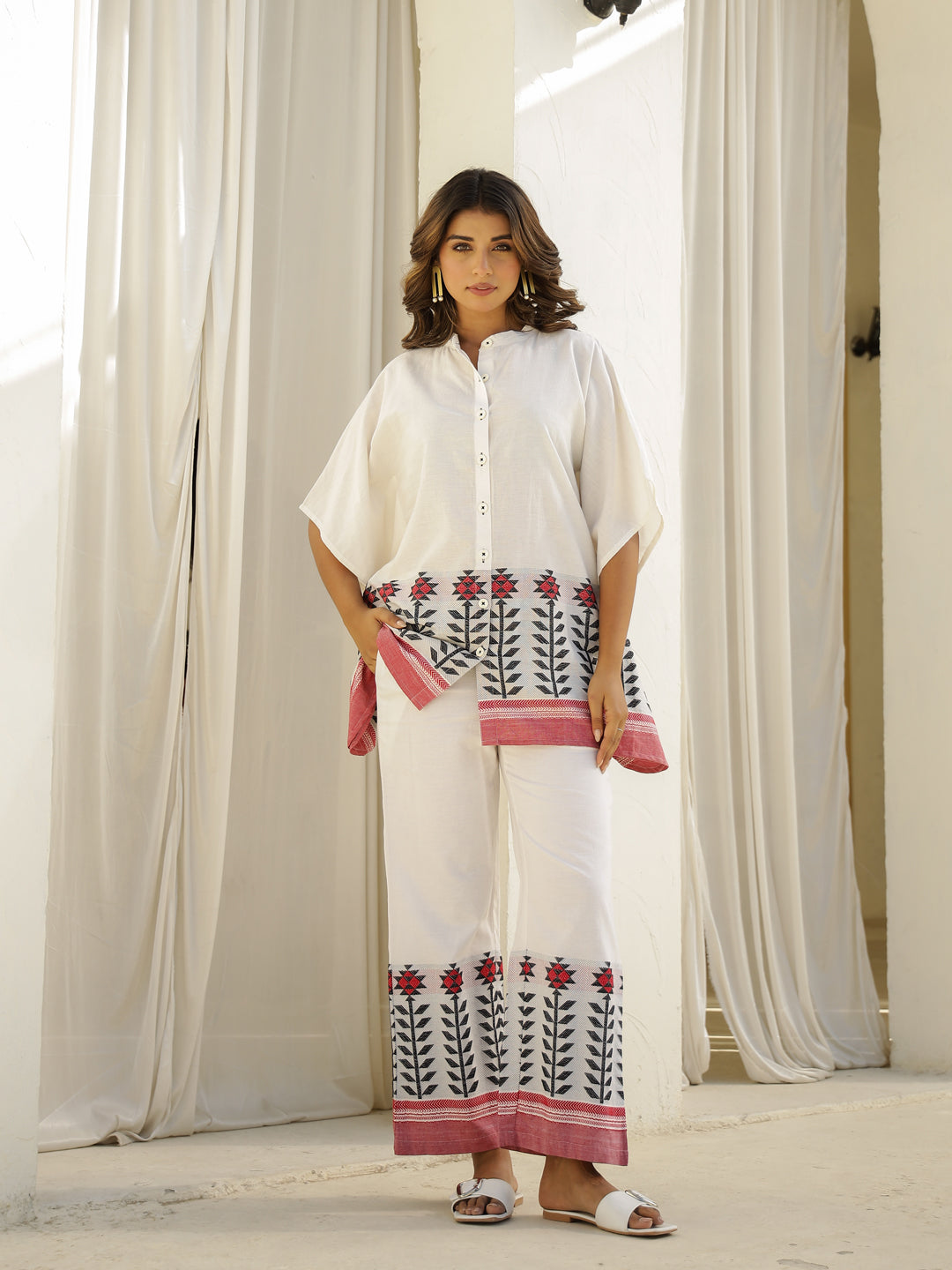 Offwhite Cotton Three-Quarter Floral Co-ord Set