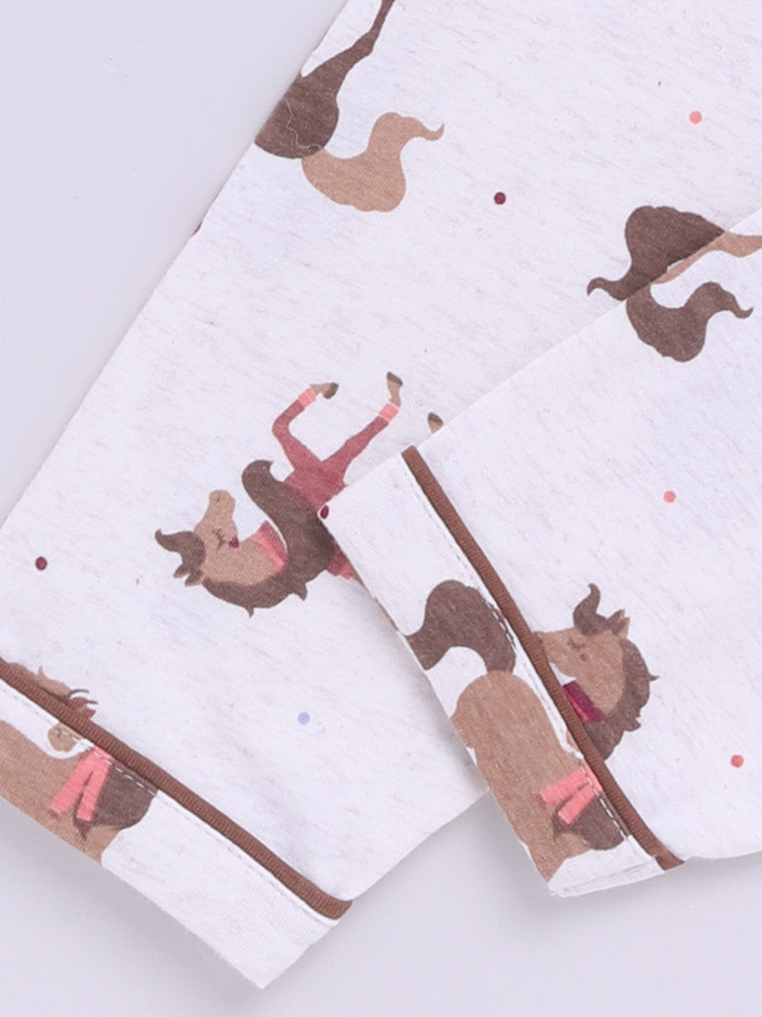 'Horses' Cream Cotton Full Sleeves Nightwear Set