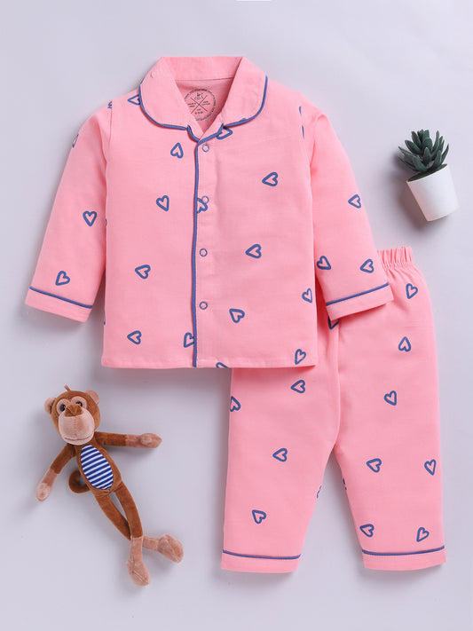 "Mommy's Favourite Person" Typography Hearts Cotton Knitted Full Sleeve Night Suit