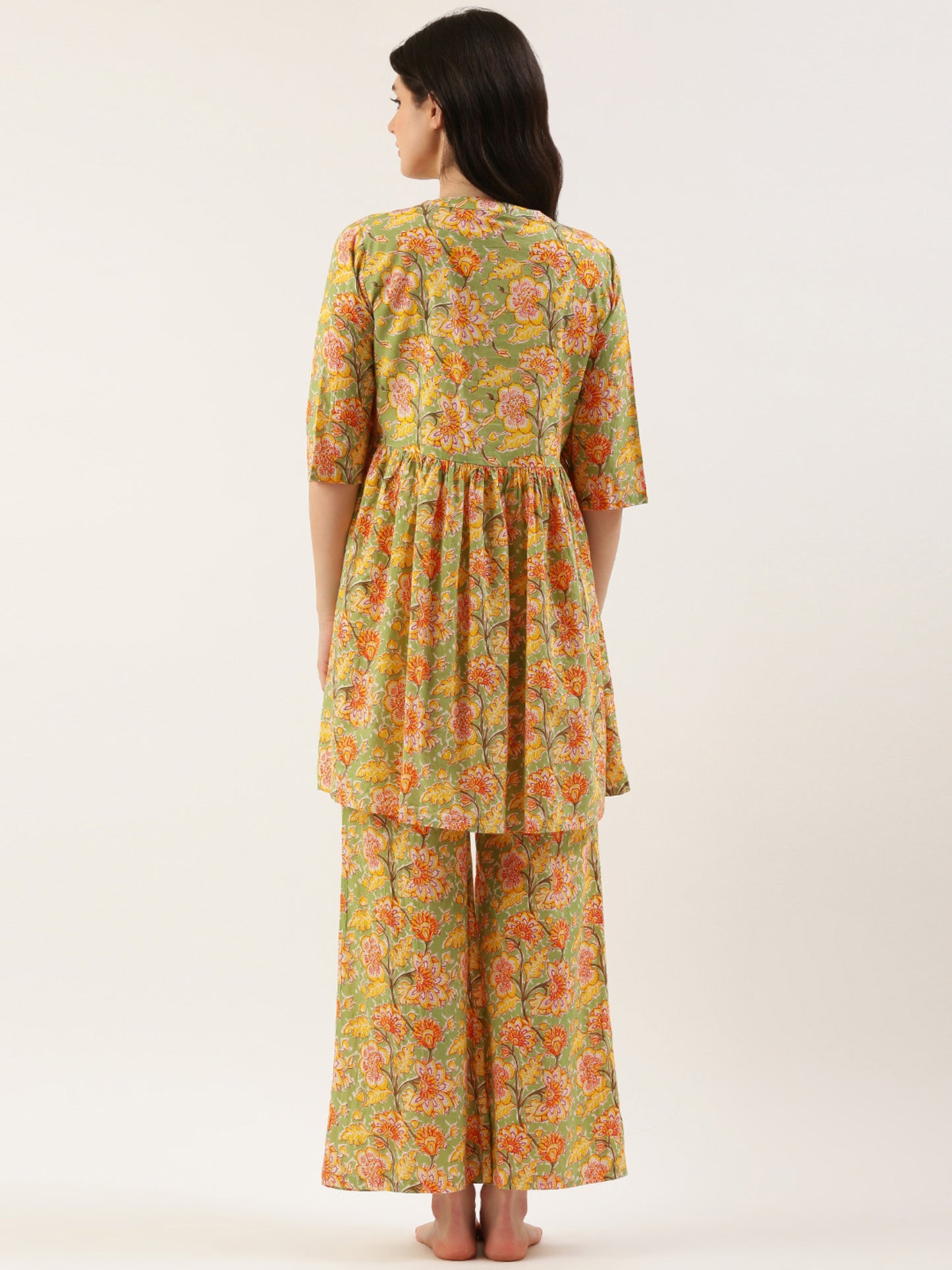 Women Green Floral Kurta & Palazzo