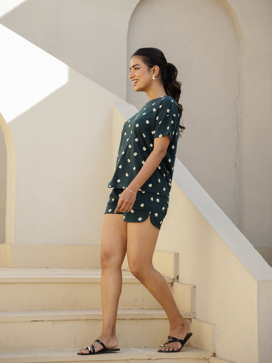 Green Cotton Short Sleeves Graphic T-shirt & Shorts