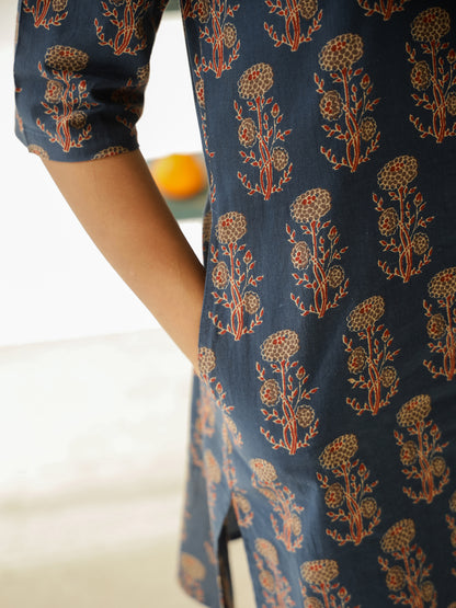 Blue Cotton Three-Quarter Sleeves Floral Kurta & Pyjama