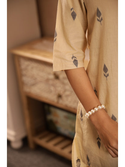 Beige Floral Three-Quarter Sleeves Kurta & Palazzo