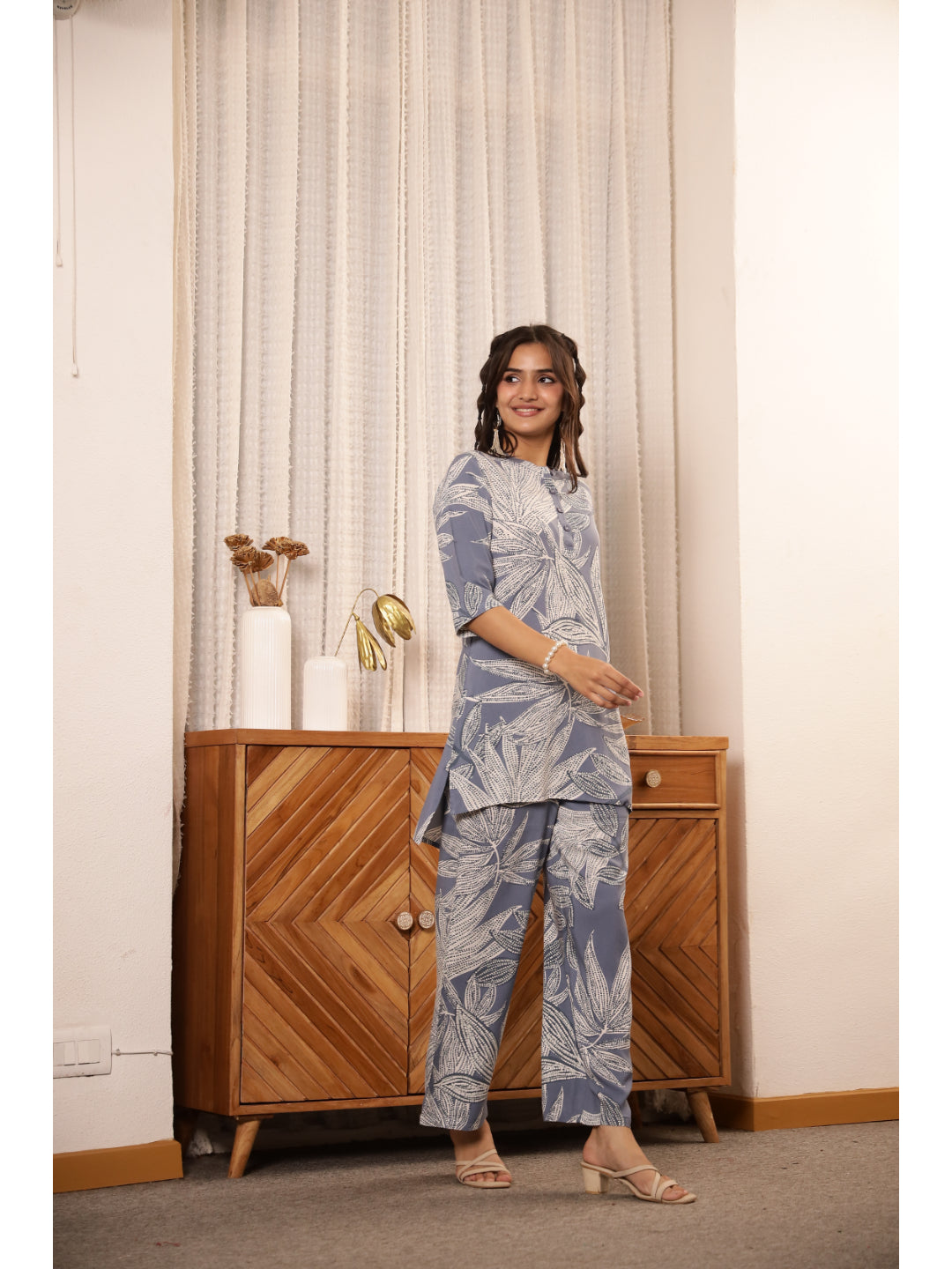 Grey Floral Three-Quarter Sleeves Kurta & Palazzo