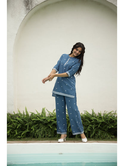 Blue Ethnic Motifs Three-Quarter Sleeves Kurta & Palazzo