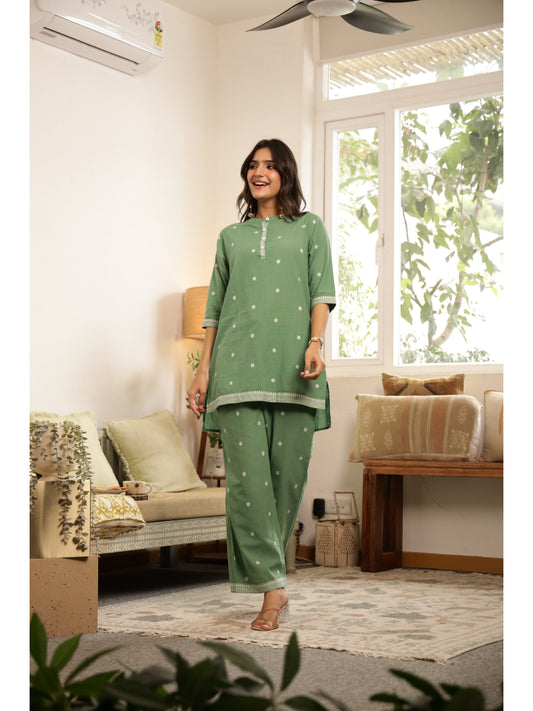 Green Ethnic Motifs Three-Quarter Sleeves Kurta & Palazzo