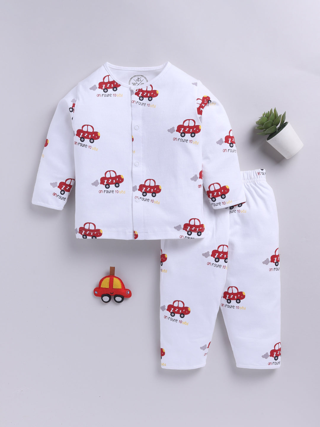 'Cars' White Cotton Knitted Full Sleeve Night Suit