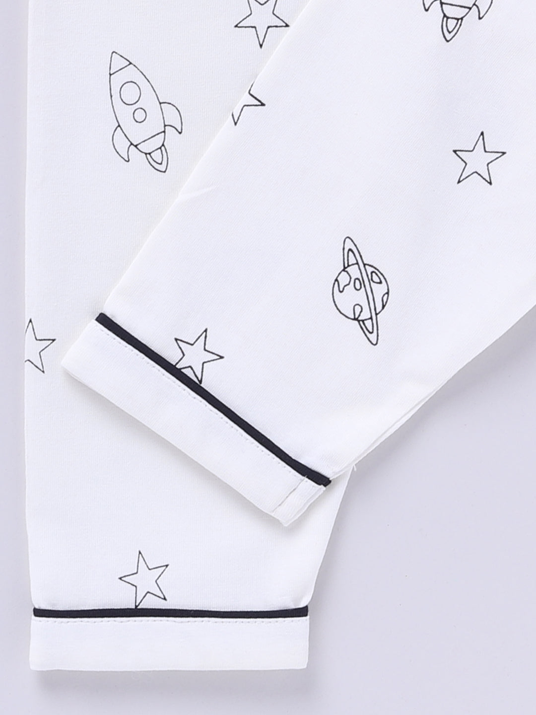 Off-white Cotton Knitted Typography Full Sleeve Night Suit