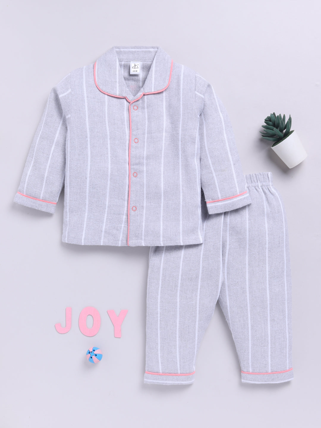 "Daddy's Girl but Mommy's World" Grey Winter Flannel Backprint Full Sleeve Night Suit