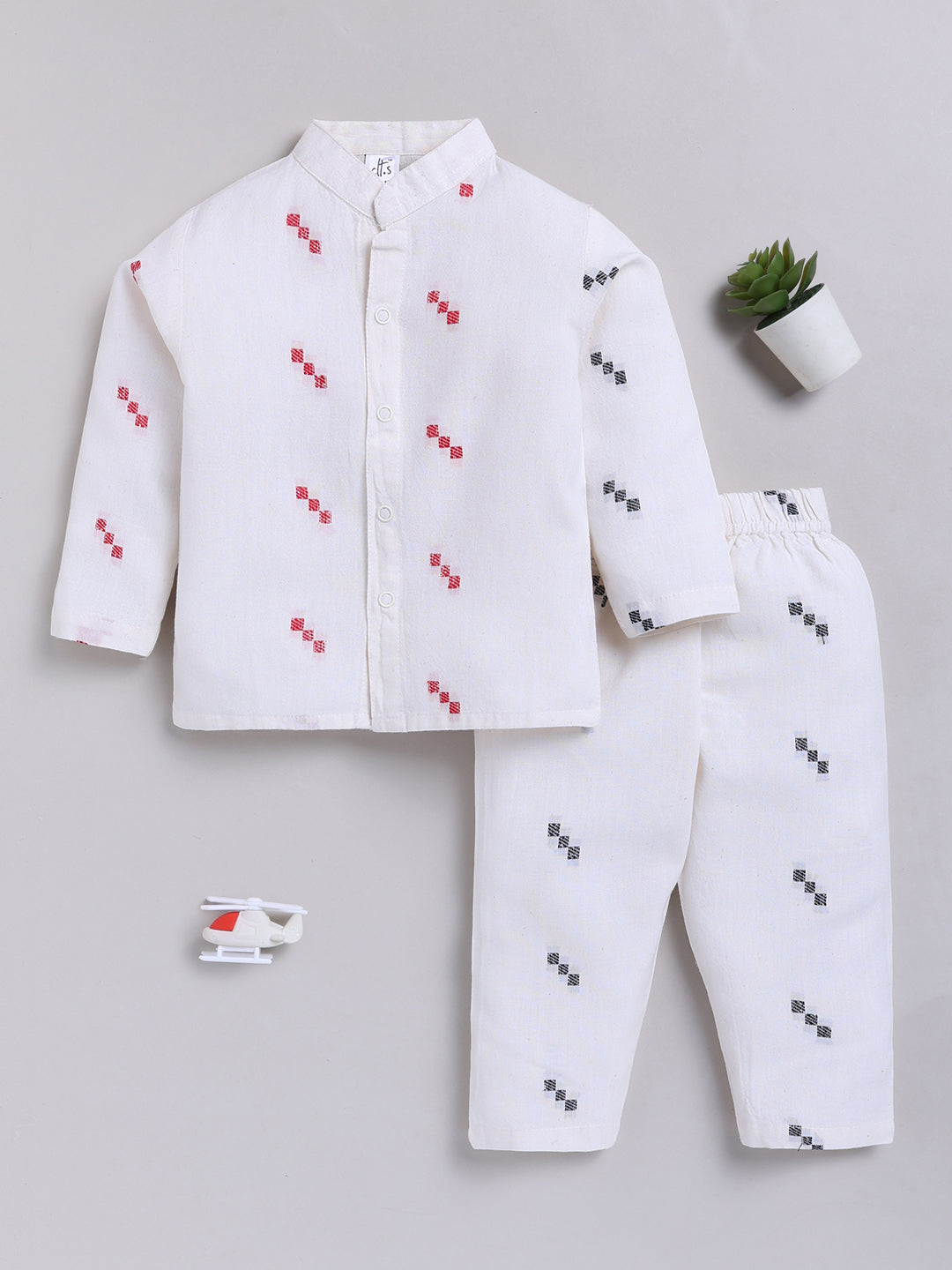 Off White Graphic Cotton Full Sleeves Night Suit