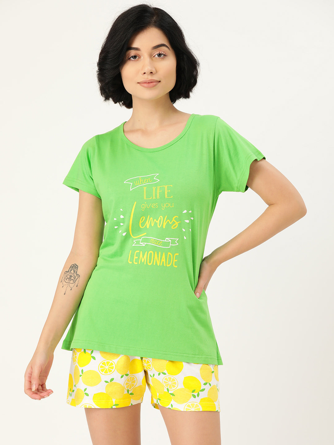 C1054 Women T-shirt & Shorts - Clt.s