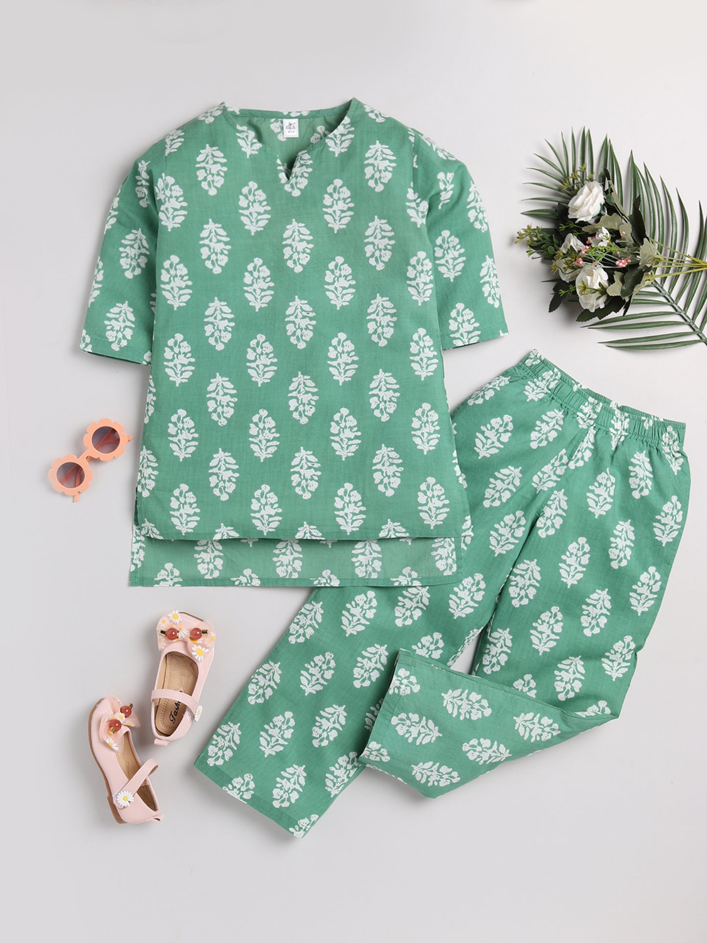 Green Floral Full Sleeve Night Suit